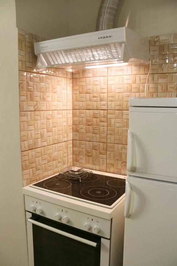 New Bazaar Arben'S Apartment Тирана Екстер'єр фото